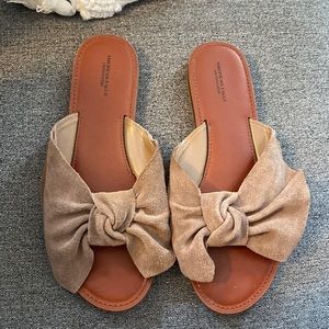 American Eagle Sandals